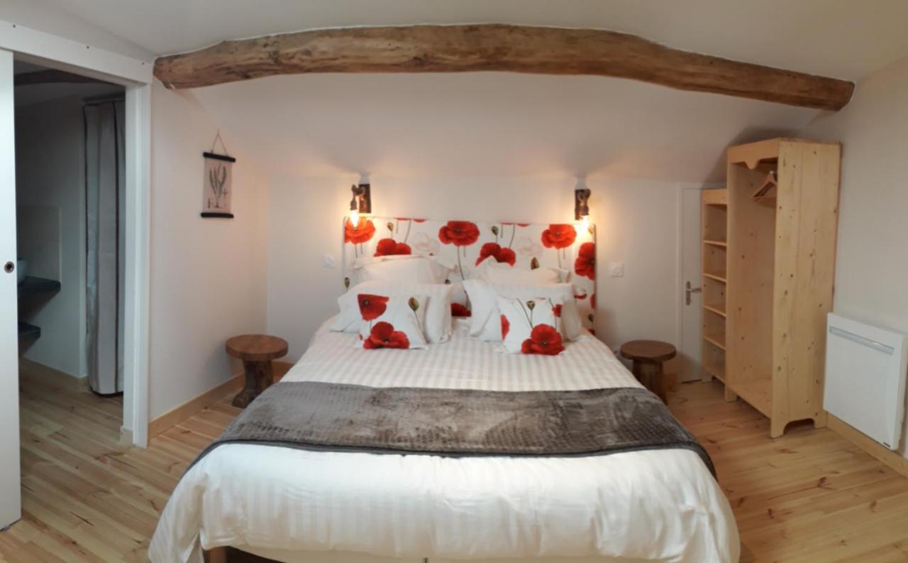 Saint-Rémy-de-Chargnat La Cheneviere Bed & Breakfast エクステリア 写真